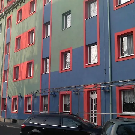 Polus بودابست