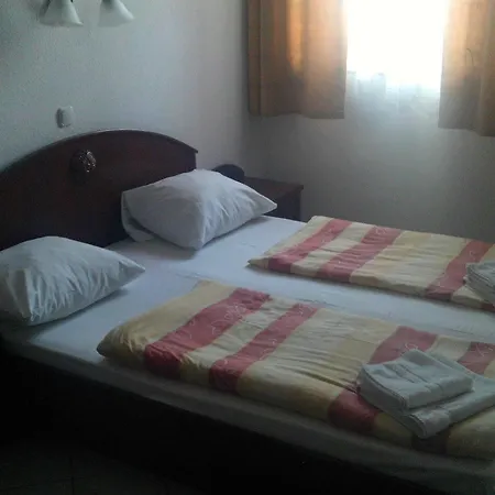 Polus بودابست