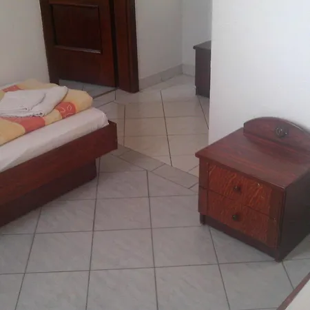 Polus فندق بودابست