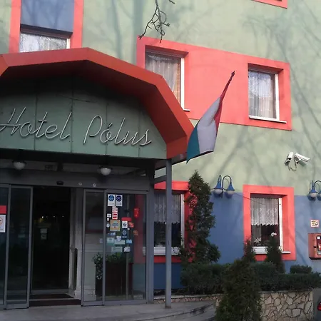 فندق Polus