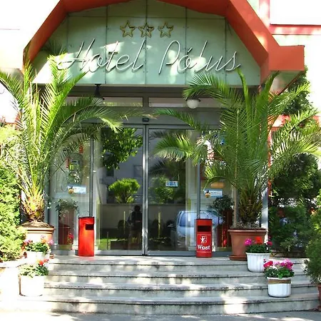 Polus 3* بودابست