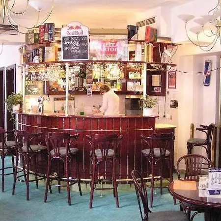 Polus Ξενοδοχείο