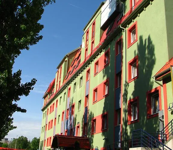 Polus Hotel