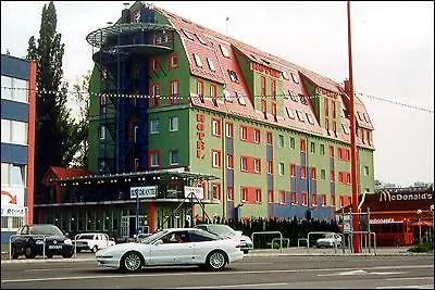 Hotel Polus 3*
